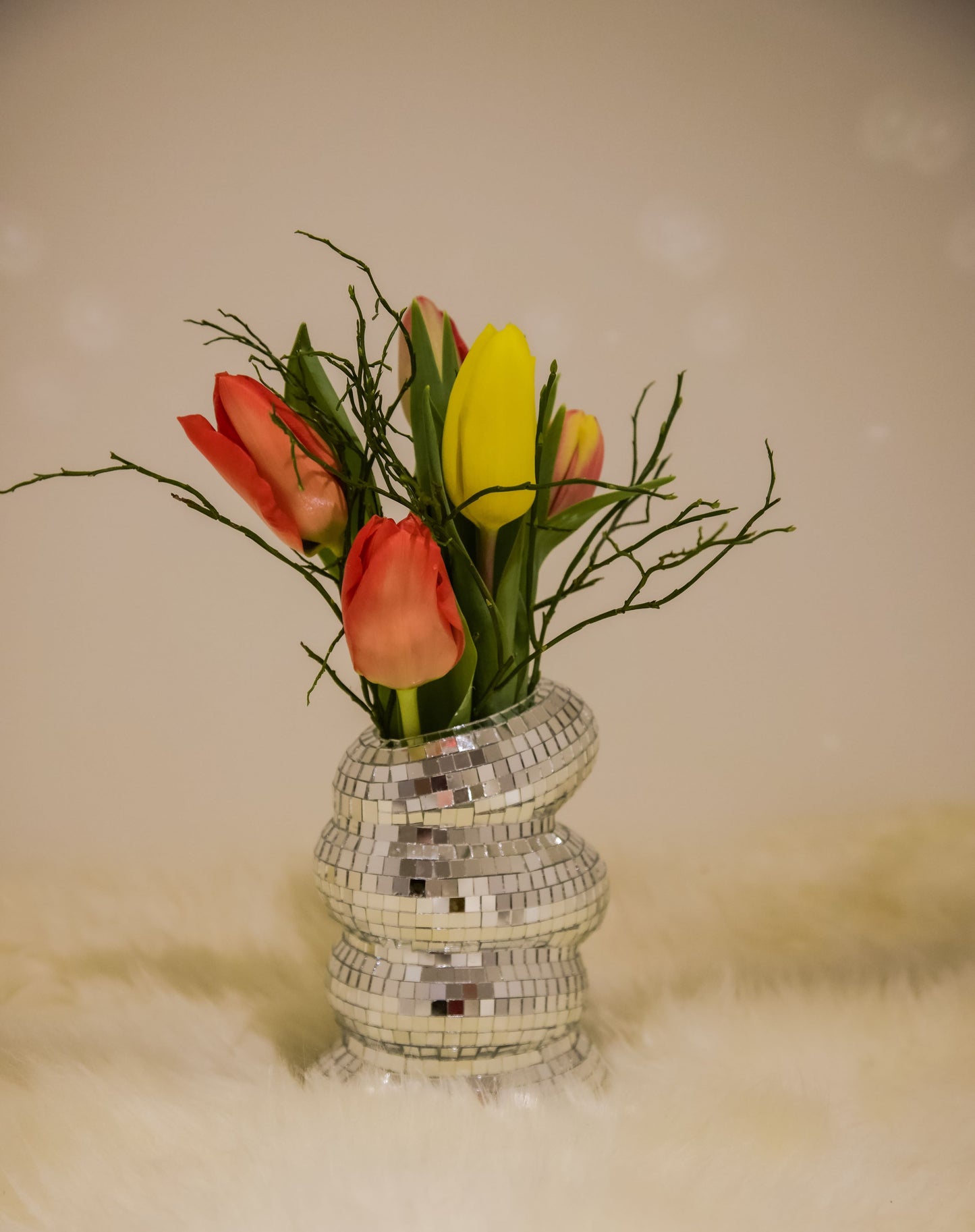 spiralförmige Blumenvase